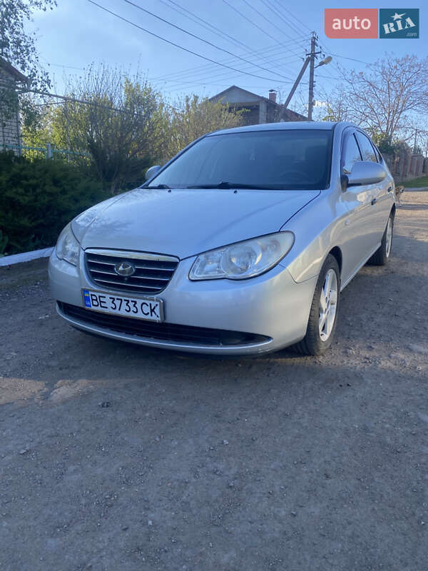 Седан Hyundai Elantra 2007 в Доманевке