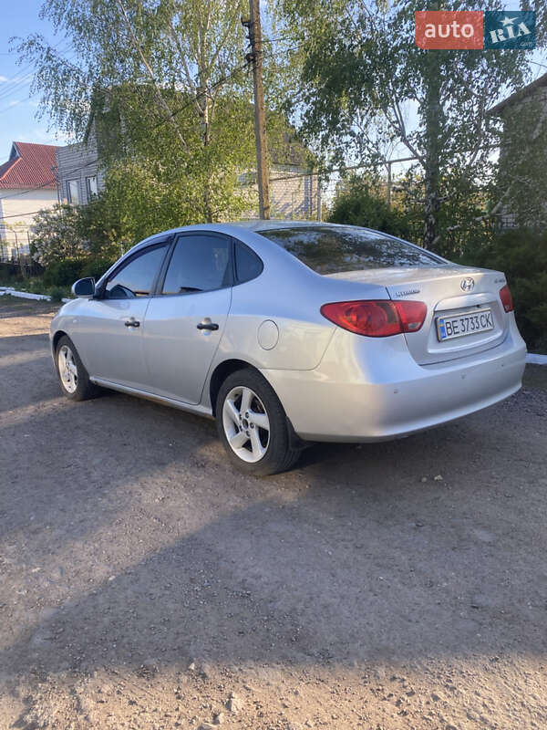 Седан Hyundai Elantra 2007 в Доманевке