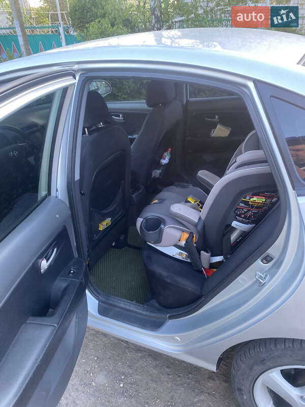 Седан Hyundai Elantra 2007 в Доманевке