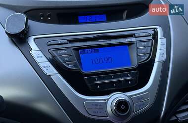 Седан Hyundai Elantra 2012 в 