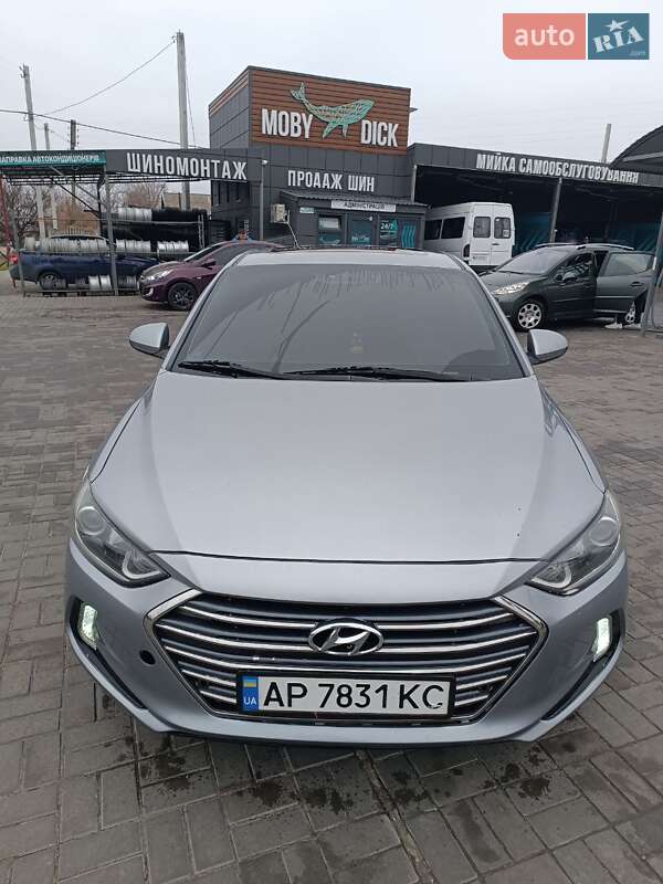 Седан Hyundai Elantra 2016 в Запоріжжі