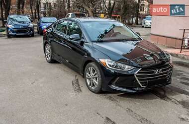 Седан Hyundai Elantra 2017 в 