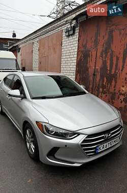 Седан Hyundai Elantra 2017 в Львове