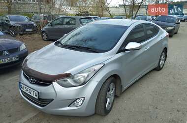Седан Hyundai Elantra 2013 в Києві