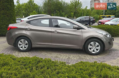 Седан Hyundai Elantra 2013 в 