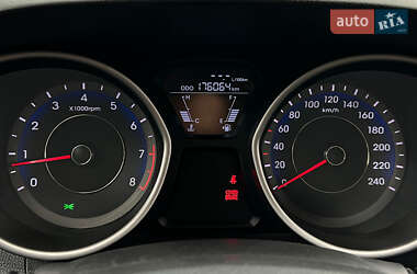 Седан Hyundai Elantra 2013 в 