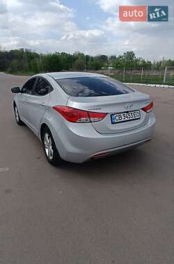 Седан Hyundai Elantra 2012 в 