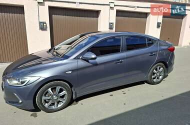 Седан Hyundai Elantra 2018 в Києві