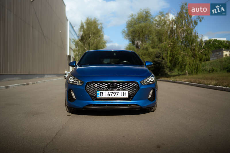 Хэтчбек Hyundai Elantra 2017 в Полтаве