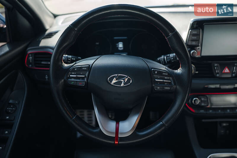 Хэтчбек Hyundai Elantra 2017 в Полтаве