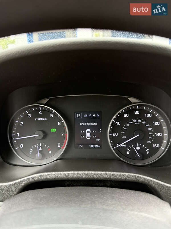 Седан Hyundai Elantra 2018 в Киеве