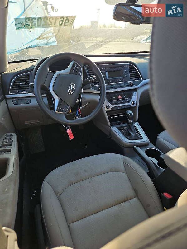 Седан Hyundai Elantra 2017 в Дніпрі