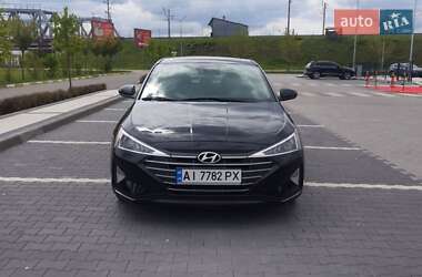 Седан Hyundai Elantra 2018 в 