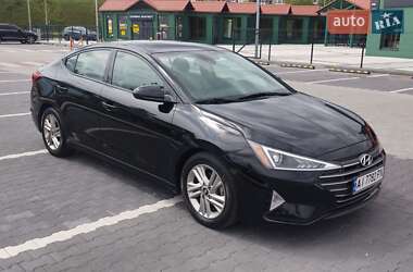 Седан Hyundai Elantra 2018 в 
