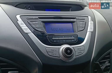 Седан Hyundai Elantra 2012 в 