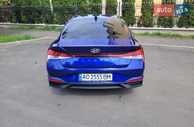 Седан Hyundai Elantra 2021 в 