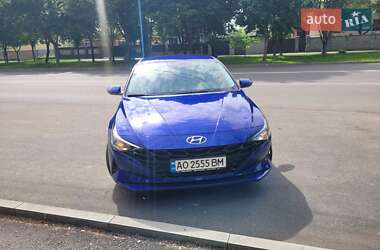 Седан Hyundai Elantra 2021 в 