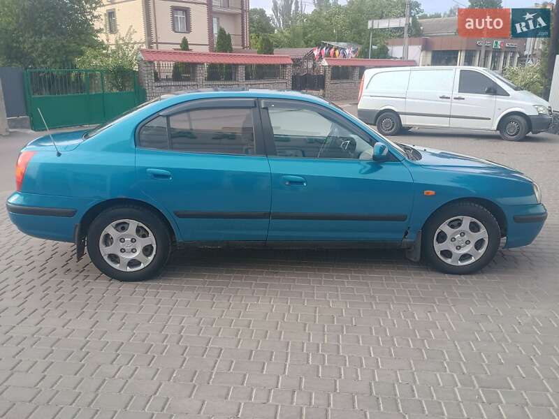 Седан Hyundai Elantra 2000 в Первомайске