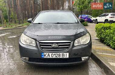 Седан Hyundai Elantra 2007 в Киеве