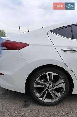 Седан Hyundai Elantra 2016 в 