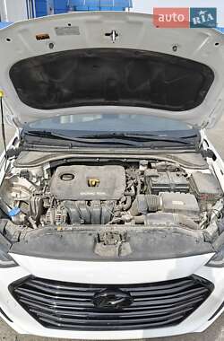 Седан Hyundai Elantra 2016 в 