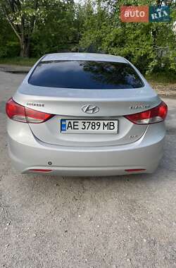 Седан Hyundai Elantra 2012 в Днепре