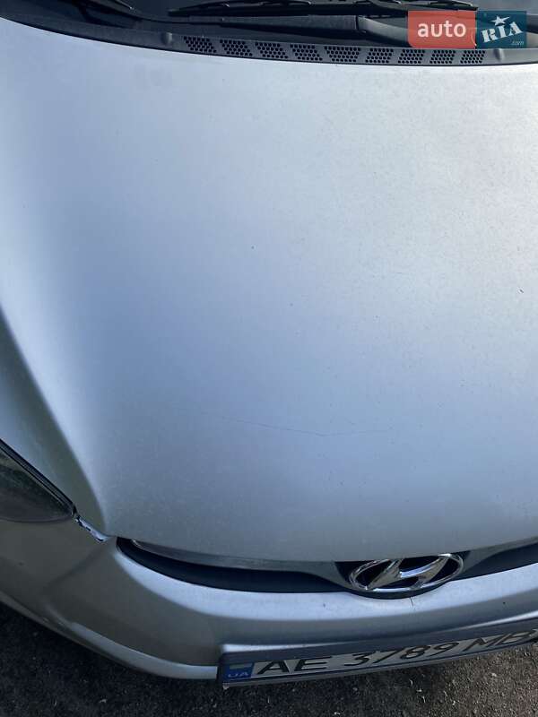 Седан Hyundai Elantra 2012 в Дніпрі