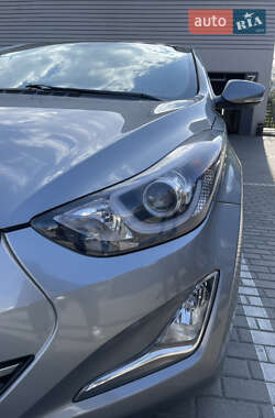 Седан Hyundai Elantra 2014 в 