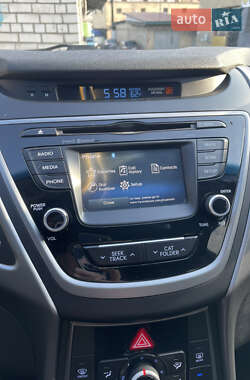 Седан Hyundai Elantra 2014 в 