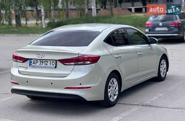 Седан Hyundai Elantra 2018 в 
