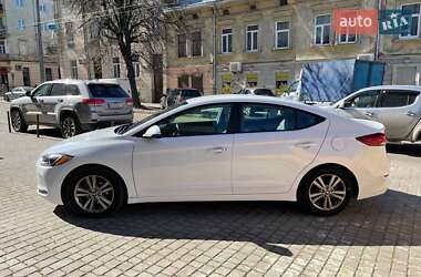 Седан Hyundai Elantra 2016 в 