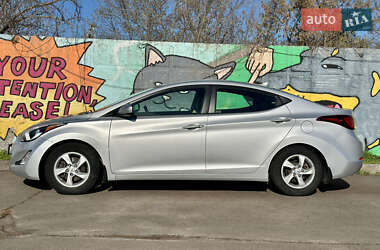 Седан Hyundai Elantra 2015 в 