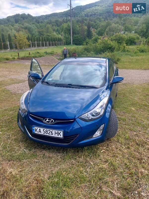 Седан Hyundai Elantra 2014 в Косові