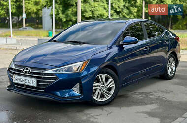 Седан Hyundai Elantra 2018 в Днепре