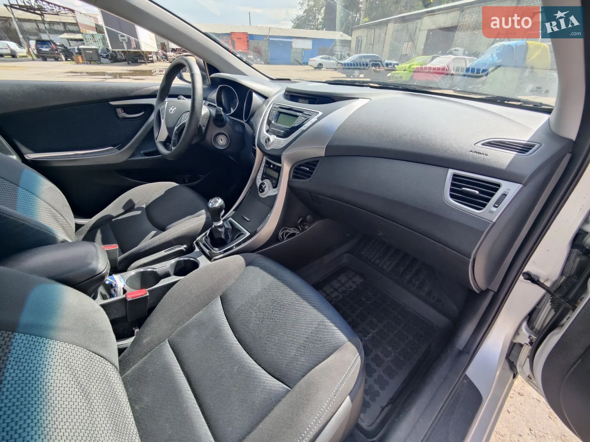 2011 Hyundai Elantra - мініатюра 9