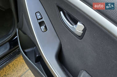 Хетчбек Hyundai Elantra 2013 в 
