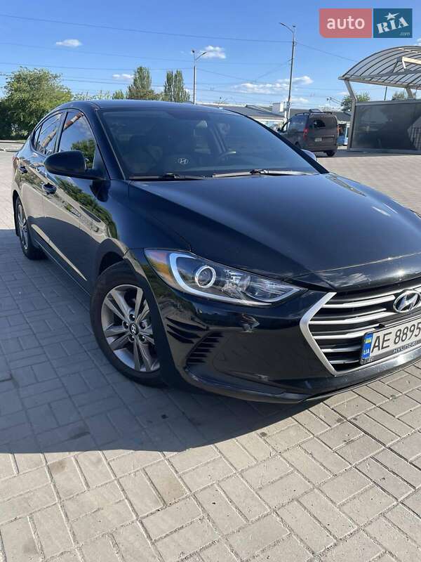 Hyundai Elantra 2016