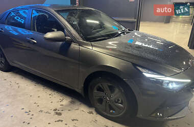 Седан Hyundai Elantra 2021 в 