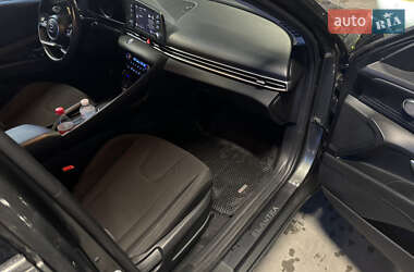 Седан Hyundai Elantra 2021 в 