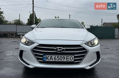Седан Hyundai Elantra 2017 в 