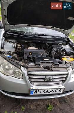 Седан Hyundai Elantra 2008 в Смілі