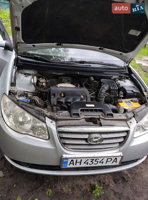 Седан Hyundai Elantra 2008 в 