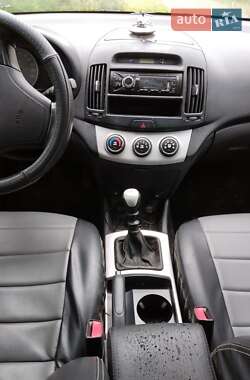 Седан Hyundai Elantra 2008 в 