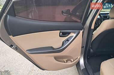 Седан Hyundai Elantra 2013 в 