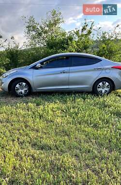 Седан Hyundai Elantra 2012 в Кривом Роге
