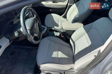 Седан Hyundai Elantra 2016 в 