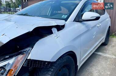 Седан Hyundai Elantra 2019 в 
