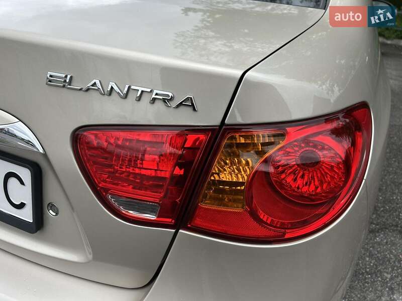 Седан Hyundai Elantra 2010 в Білій Церкві