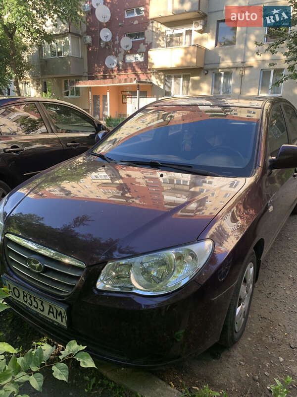 Седан Hyundai Elantra 2008 в 