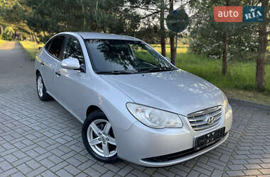 Седан Hyundai Elantra 2011 в 